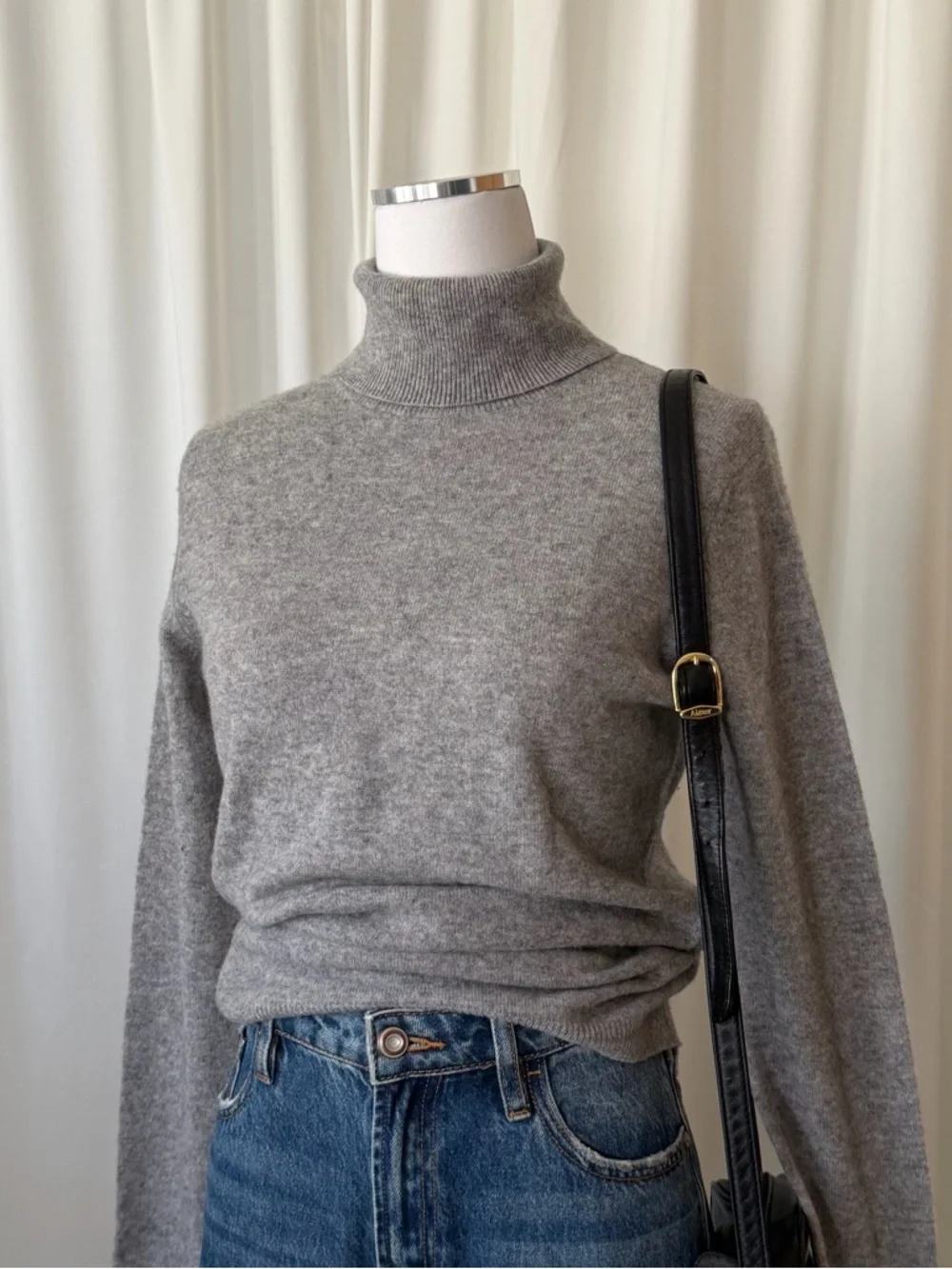 Sofia Cashmere Grey Turtleneck Sweater 100% Cashmere Size Medium. - Picture 6 of 12